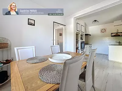 Maison, 166 m²