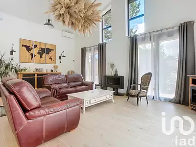 Maison, 240 m²