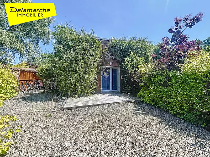 Maison, 1 040 m²