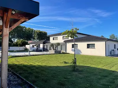 Maison, 243 m²