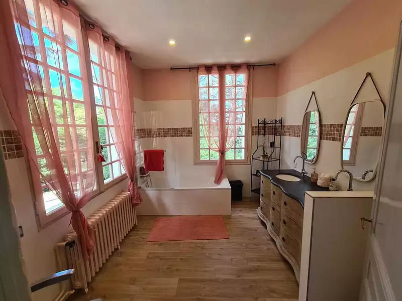 Maison, 250 m²