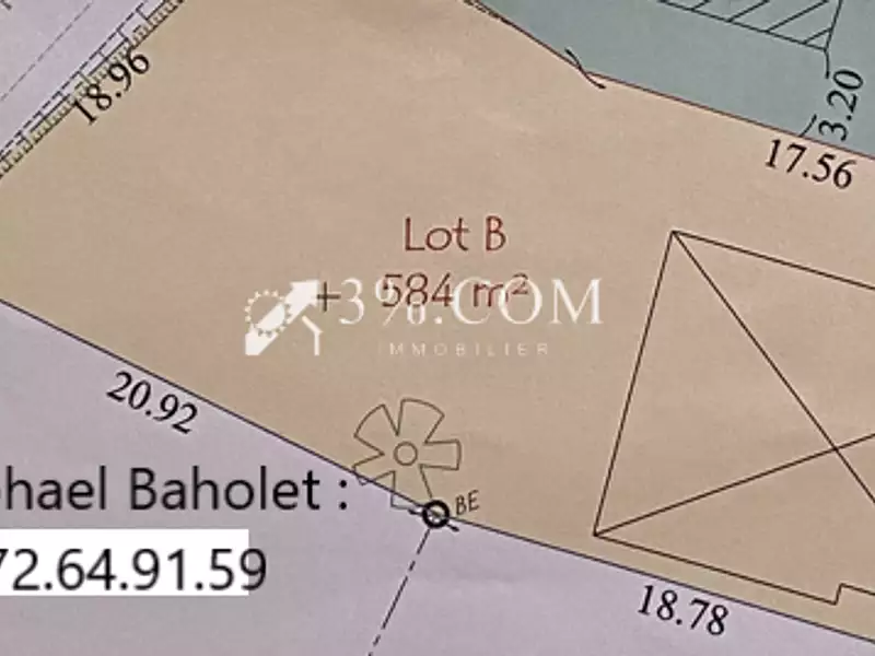 Terrain, 584 m²