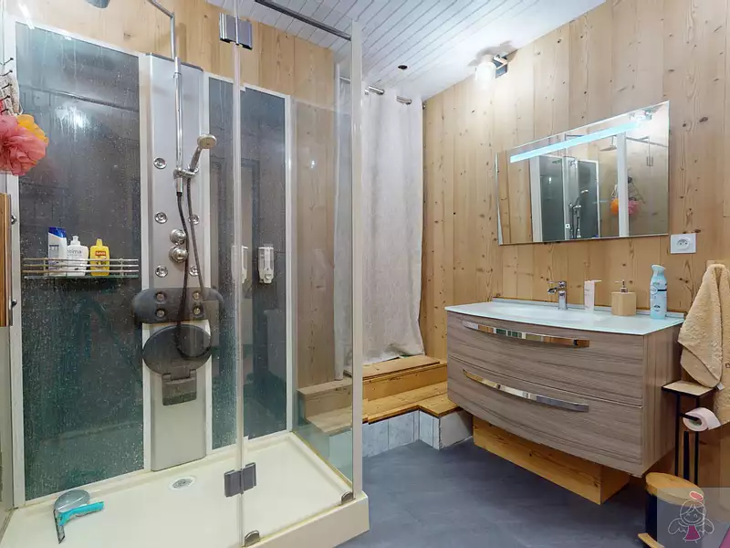 Maison, 215 m²