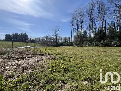 Terrain, 1 051 m²