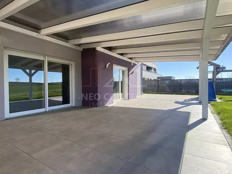 Maison, 166 m²