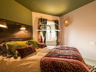 Maison, 1 046 m²