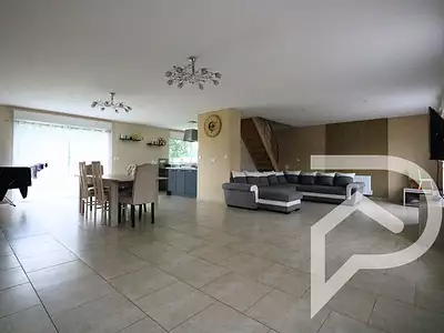 Maison, 220 m²