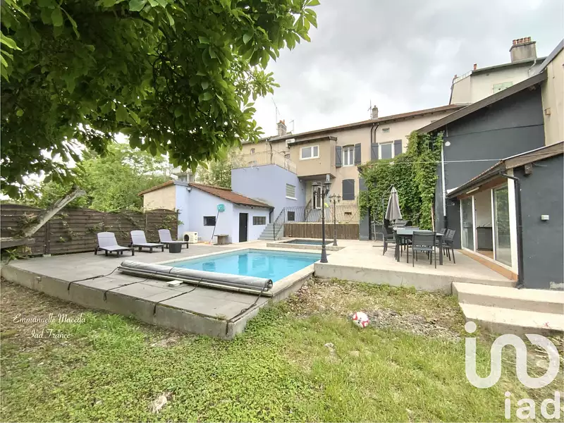 Maison, 230 m²