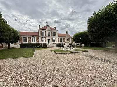 Maison, 240 m²