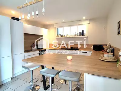 Maison, 210 m²