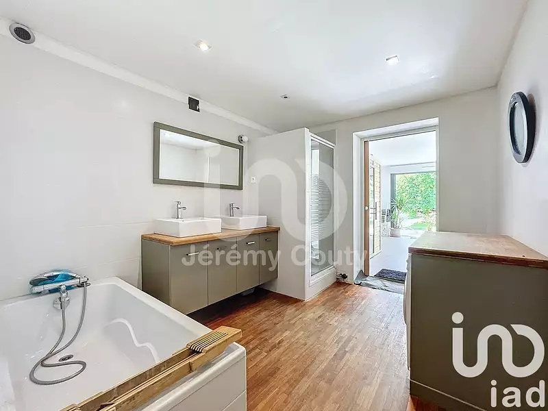 Maison, 182 m²