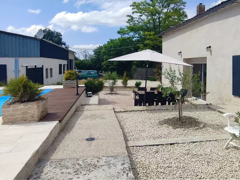 Maison, 225 m²