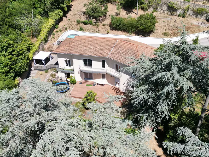 Maison, 230 m²