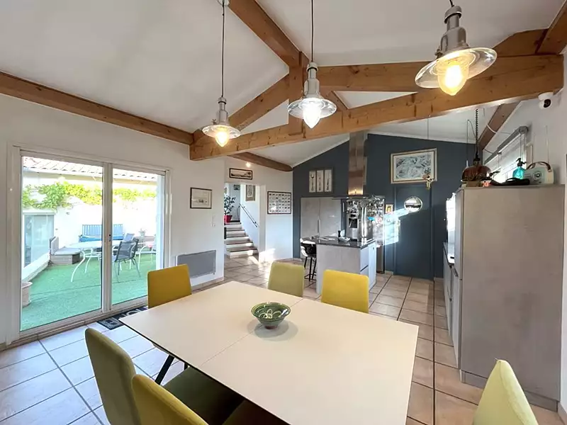 Maison, 180 m²