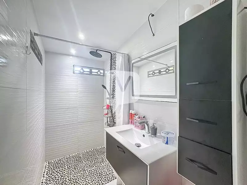 Immeuble, 77,12 m²