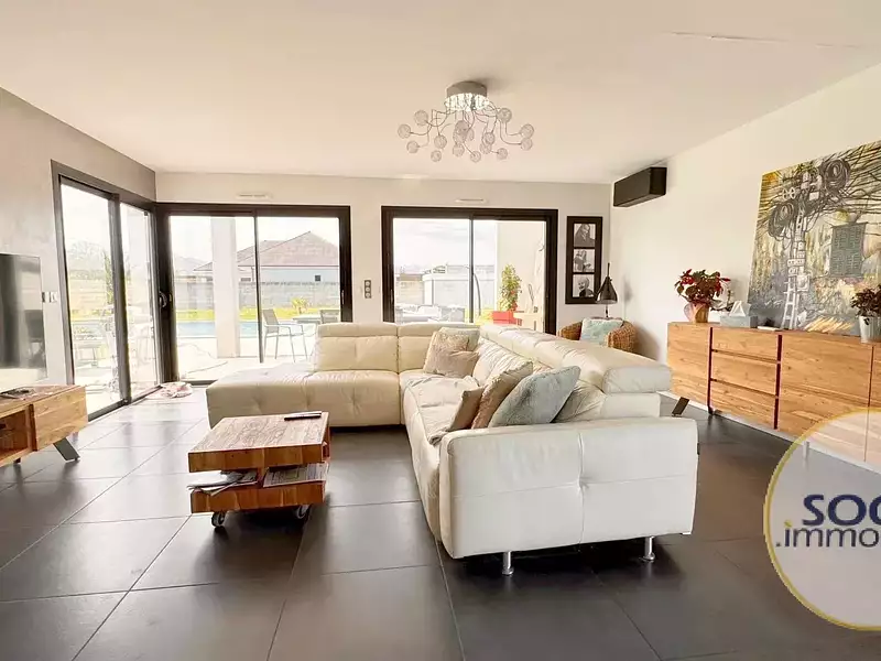 Maison, 165 m²