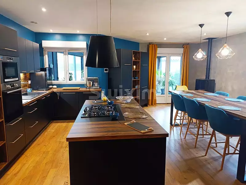 Maison, 204 m²