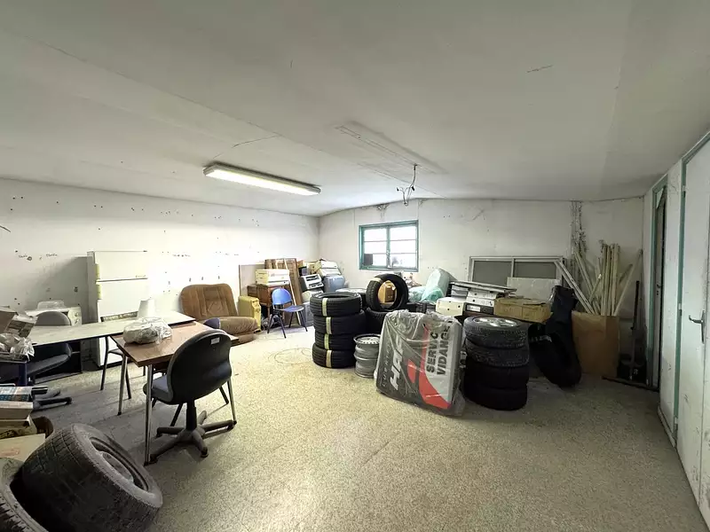 Divers, 708 m²