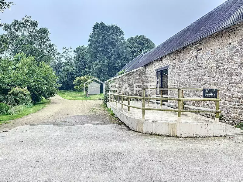 Maison, 605 m²