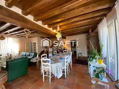 Maison, 223 m²