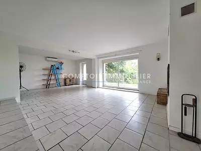 Maison, 250 m²