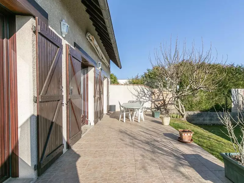 Maison, 166 m²