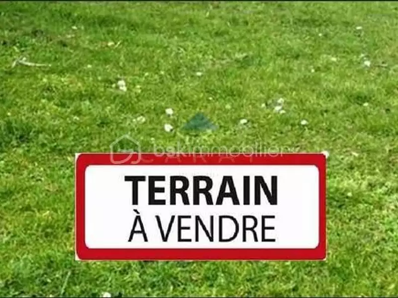 Terrain, 900 m²