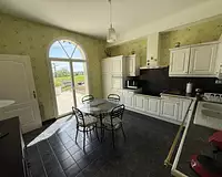 Maison, 240 m²