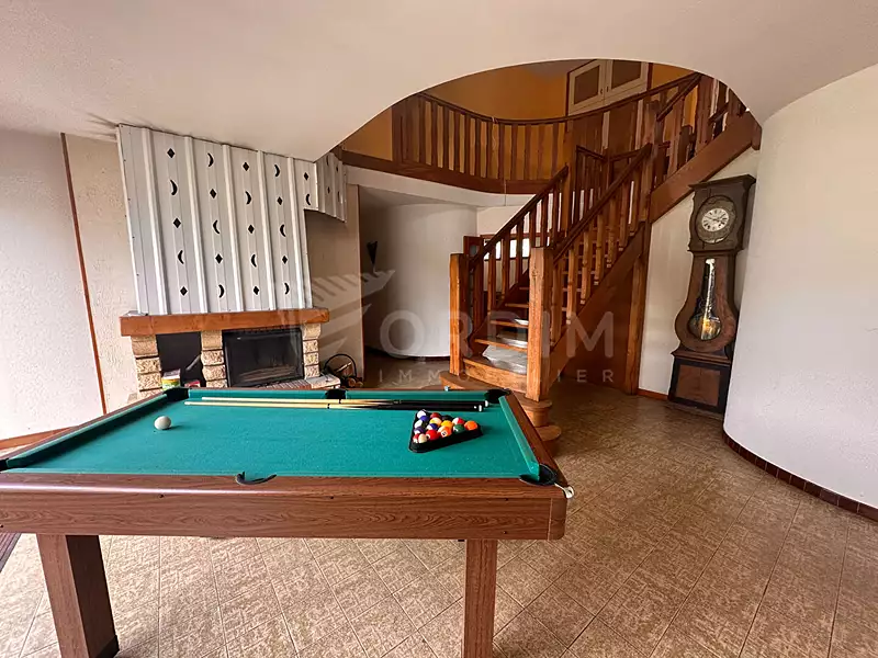 Maison, 259 m²