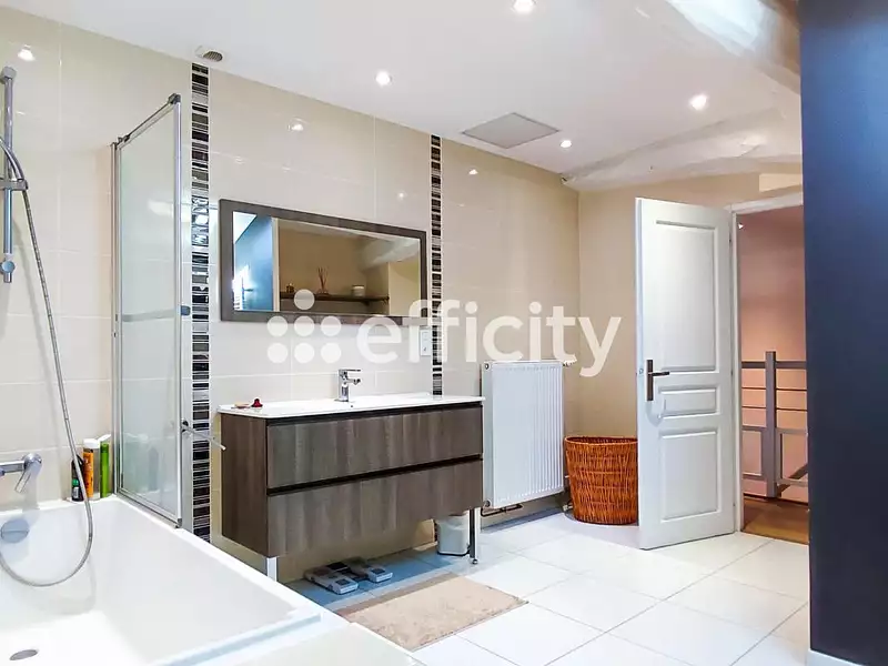 Maison, 157 m²