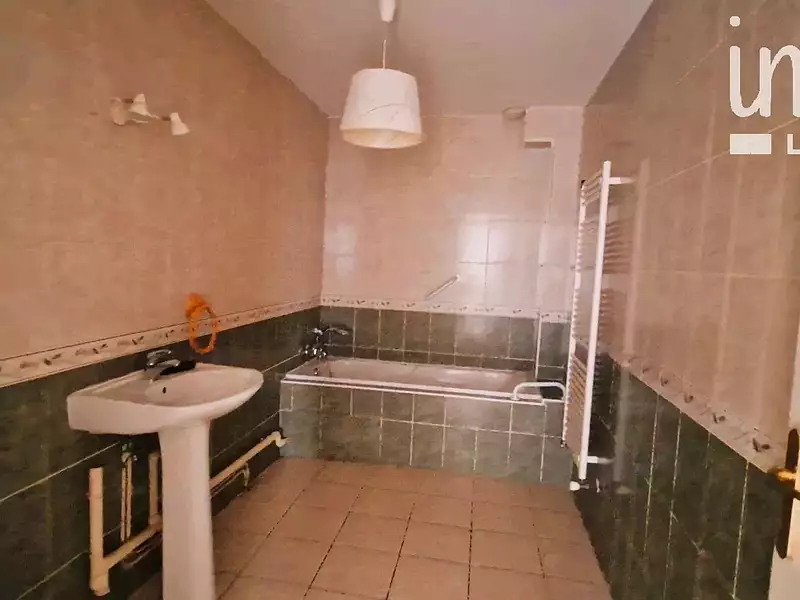 Immeuble, 325,07 m²