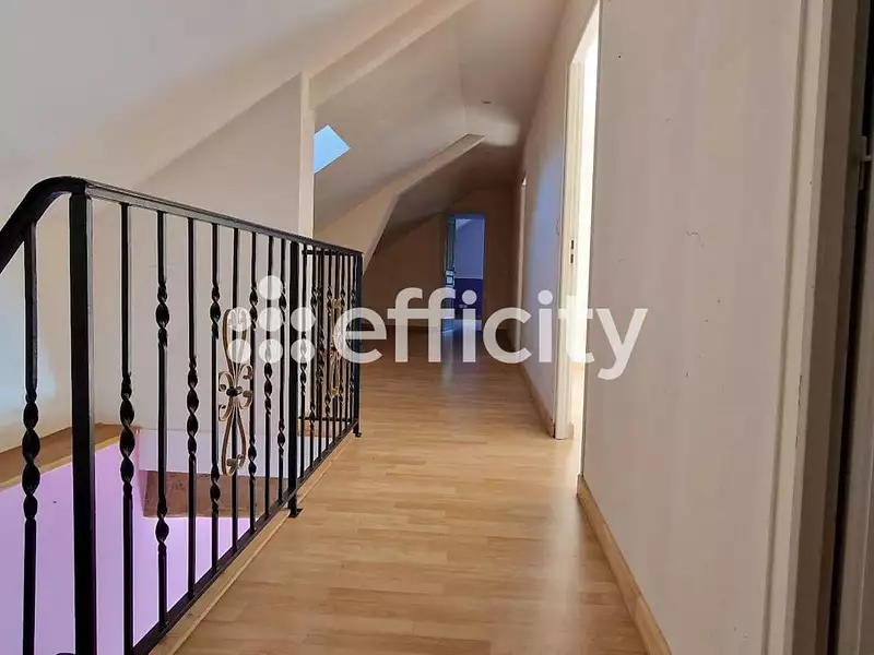 Maison, 162 m²