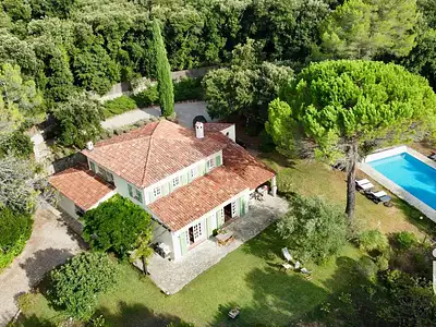 Maison, 270 m²