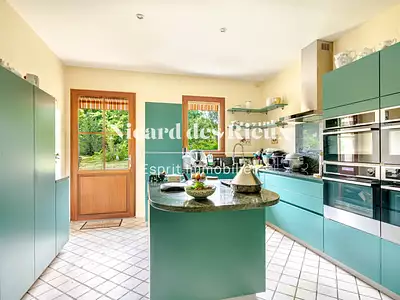 Maison, 220 m²