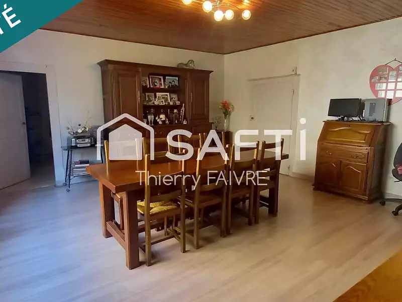 Maison, 270 m²