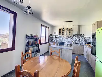 Maison, 153 m²