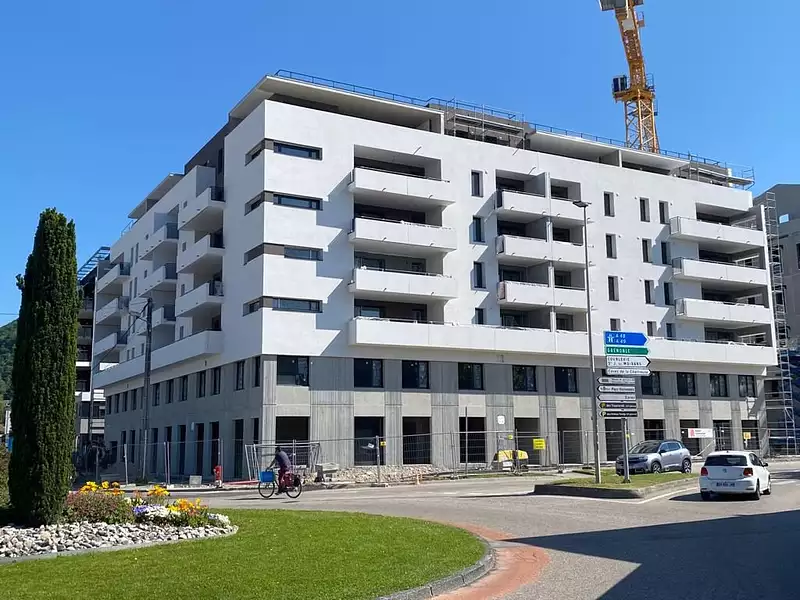 Divers, 330 m²