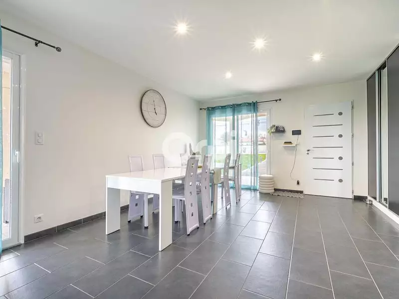 Maison, 200 m²