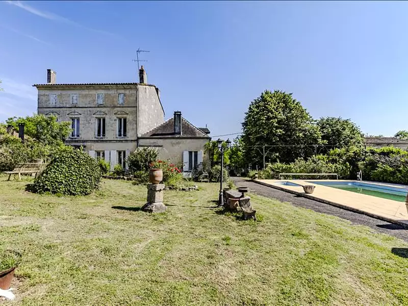 Maison, 257 m²
