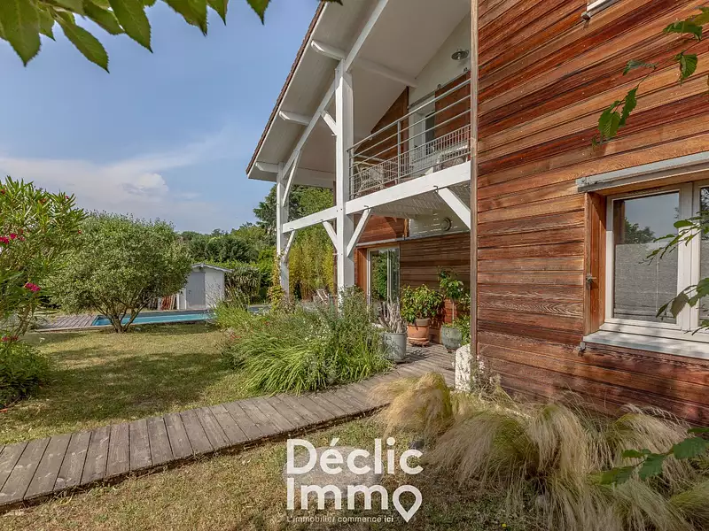 Maison, 180 m²