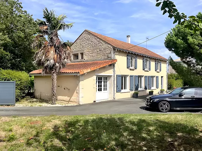 Maison, 195 m²