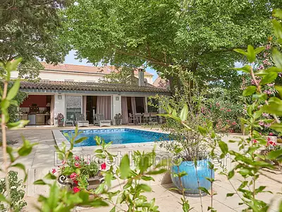 Maison, 210 m²