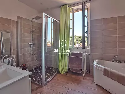 Maison, 300 m²