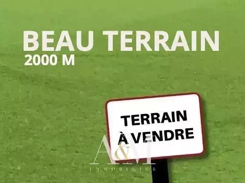 Terrain, 2 000 m²