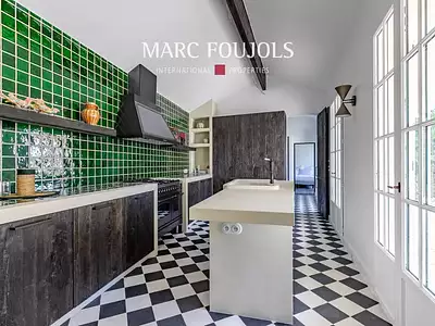Maison, 305 m²