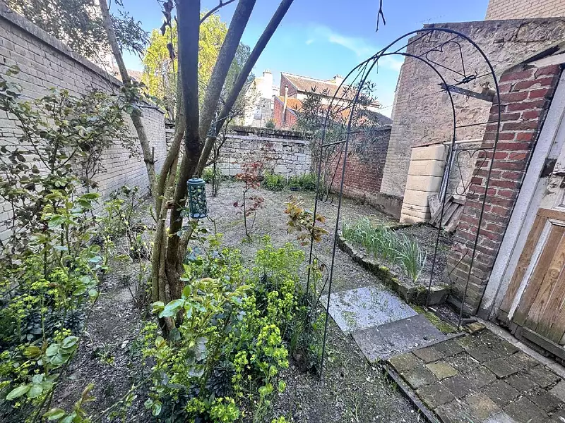Immeuble, 168 m²
