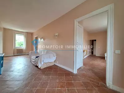 Maison, 240 m²