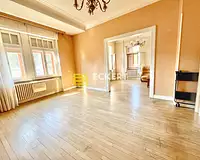 Maison, 239 m²