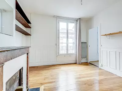 280 000 € 9 825 €/m² Appartement • 28,5 m² • 2 pièces • 1 chambre Paris 14ème (75014)