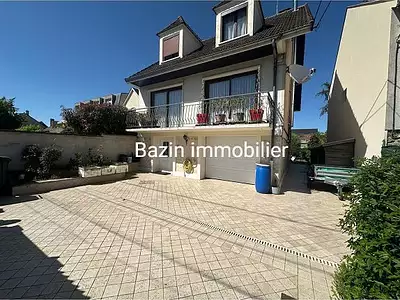 Maison, 220 m²